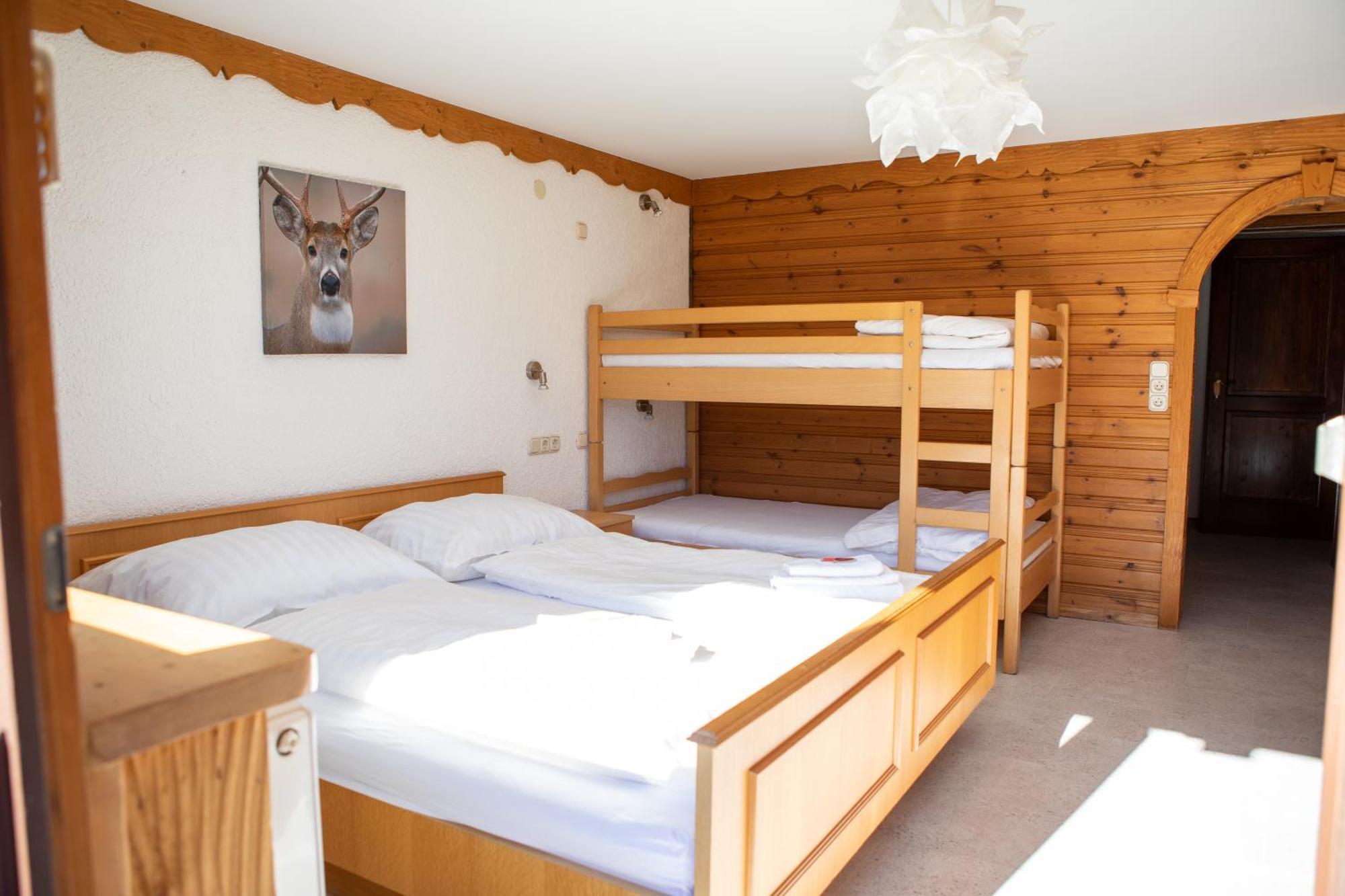 Hotel Wildrose Neukirchen am Grossvenediger Luaran gambar