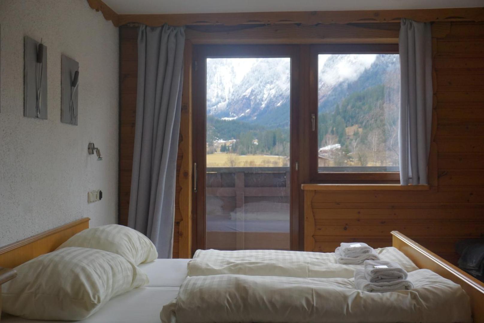 Hotel Wildrose Neukirchen am Grossvenediger Luaran gambar