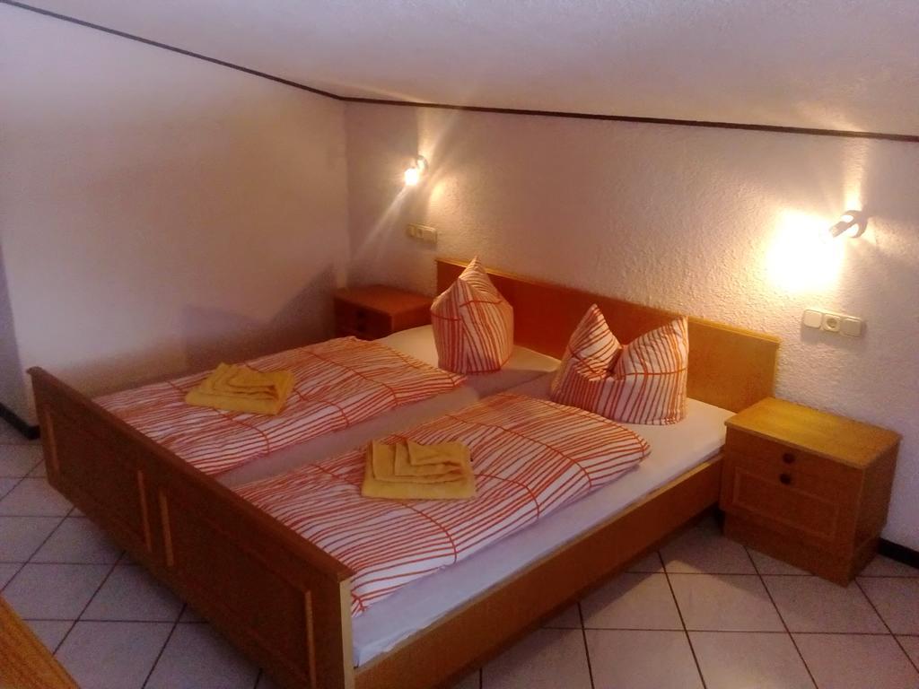 Hotel Wildrose Neukirchen am Grossvenediger Luaran gambar
